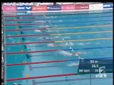 Pourquoi Laure Manaudou nage aussi vite ?