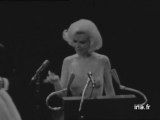 Anniversaire de John Fitzgerald Kennedy avec Marilyn Monroe - Archive INA
