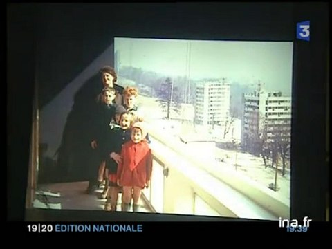 [Démolition d'une barre d'immeuble de la Duchère à Lyon]