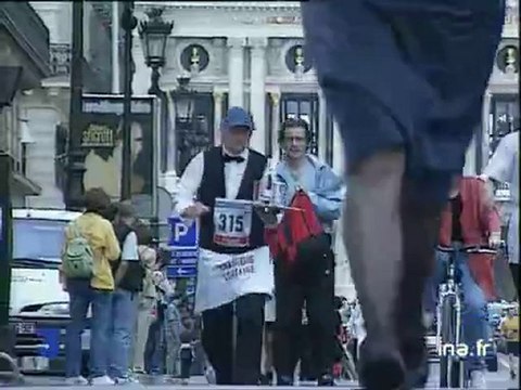 Course des garçons de café et des serveuses