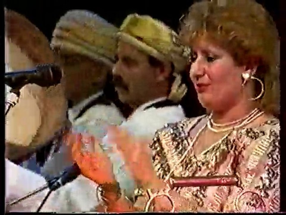 Noura Guelmia (3/5) - Bouya lahnine - Folklore chaoui  Gasba