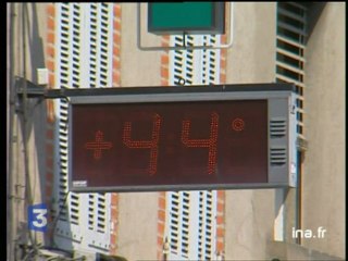 Eté 2003 Canicule à Albi, + 44 degrés - Archive vidéo INA