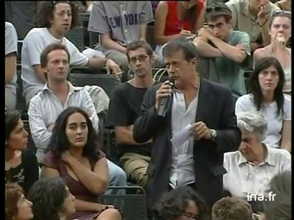 [Avignon : intermittents et responsables de festivals]