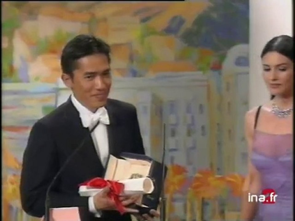 Palmarès du festival  de Cannes . Palme d'or à Lars Von Trier pour " Dancer in the dark "