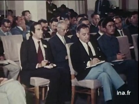 CONFERENCE DE PRESSE DE POMPIDOU EN CHINE