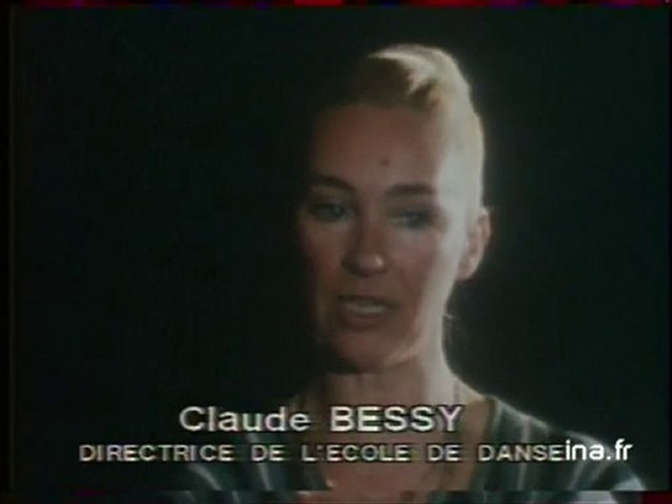 Les petits rats de l'opéra en patin à roulettes