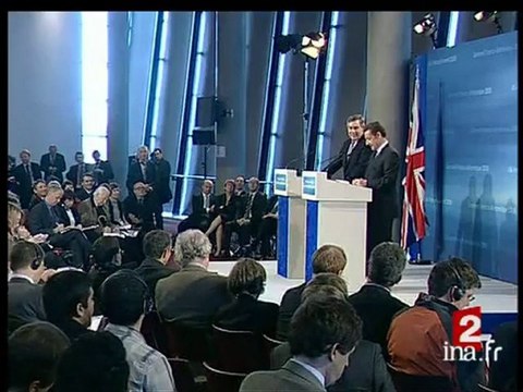 [Carla Bruni Sarkozy : opération séduction ?]