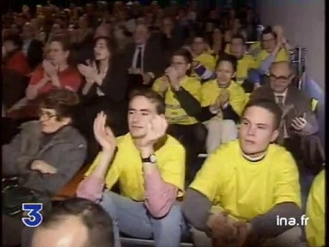 Philippe De Villiers en campagne : lacement de campagne De Villiers