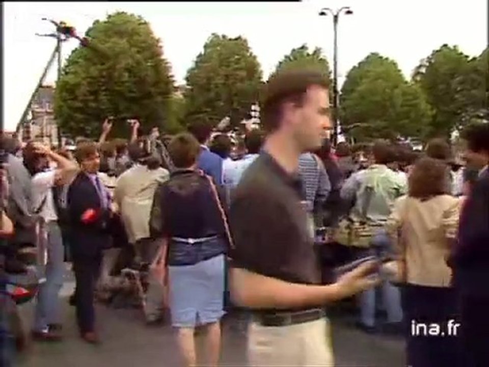 TV SOVIETIQUE + GORBATCHEV BASTILLE