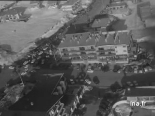 L'avion remonte pente à l'Alpes d'Huez