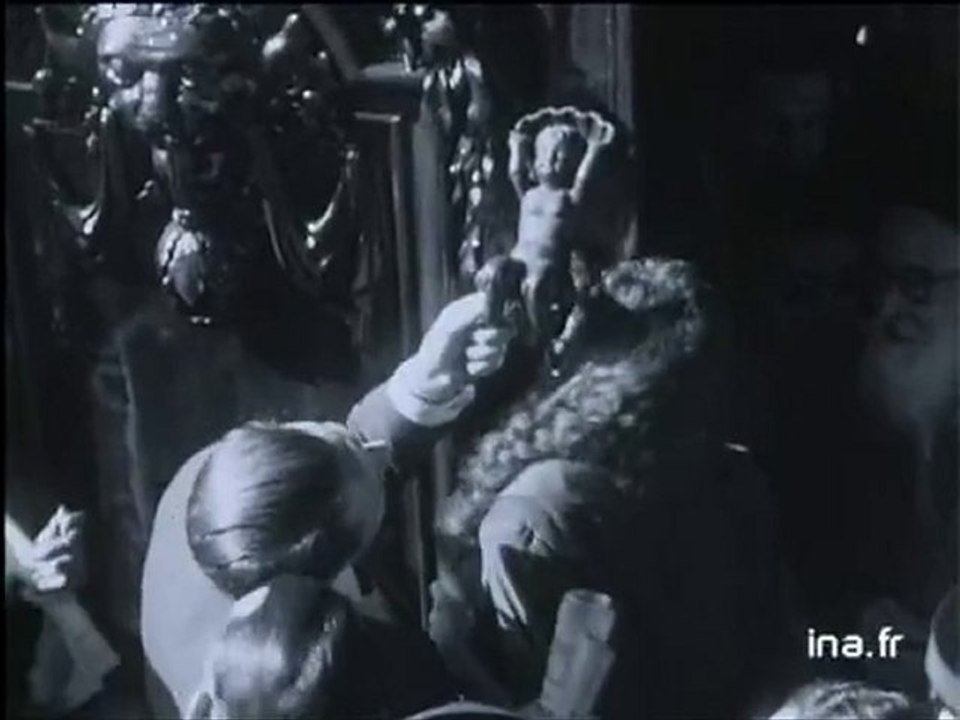 Visite des traboules par des personnalités lyonnaises.