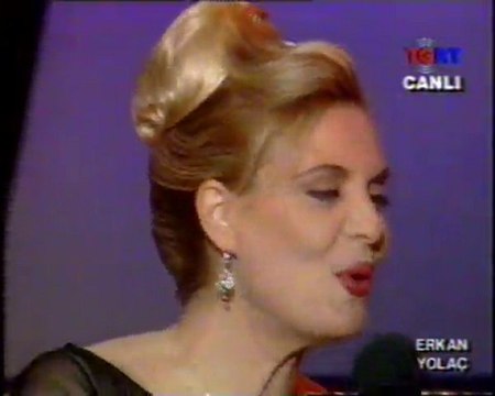 Müserref Akay - O AGACIN ALTINDA video NOSTALJI