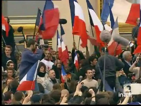 [Manifestation anti-FN Vive la France au Trocadéro]