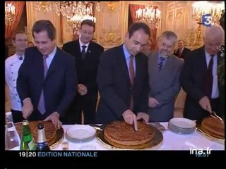 [Présentation de la composition du nouveau gouvernement formé par Jean Pierre Raffarin]