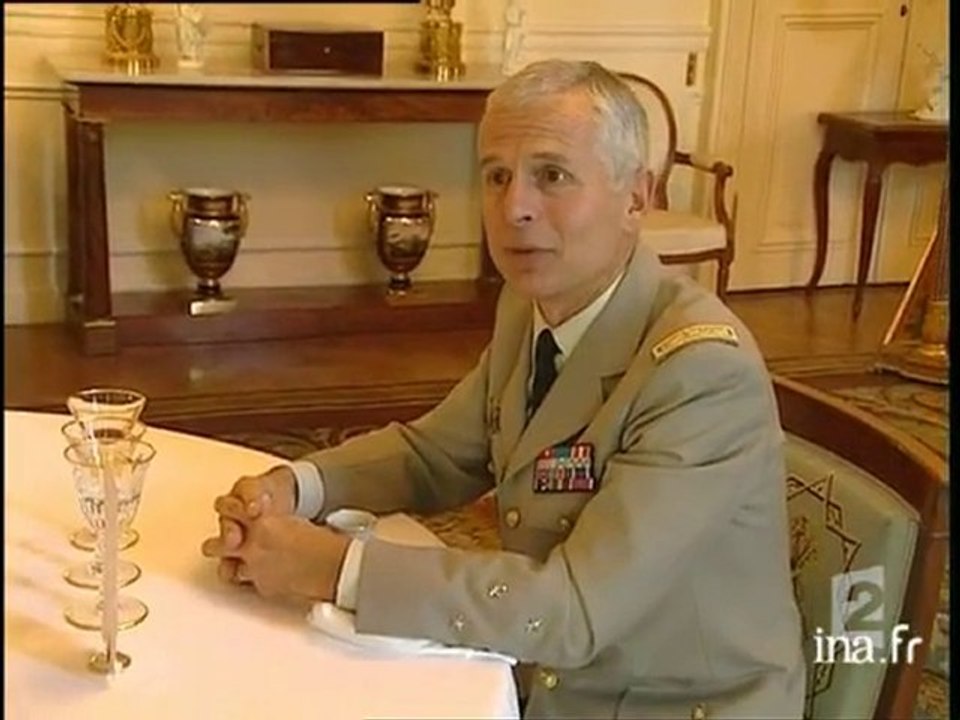 [Portrait du ministre de la Défense, Michèle Alliot-Marie]