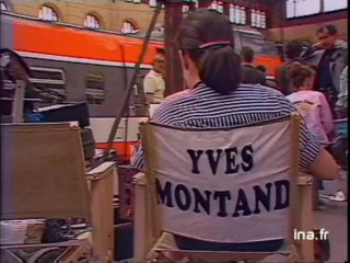Tournage de "Trois places pour le 26" avec Yves Montand à Marseille - Archive INA