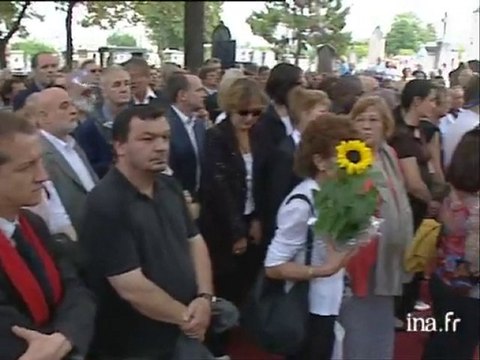 Cimetière de Montparnasse : obsèques de Serge REGGIANI