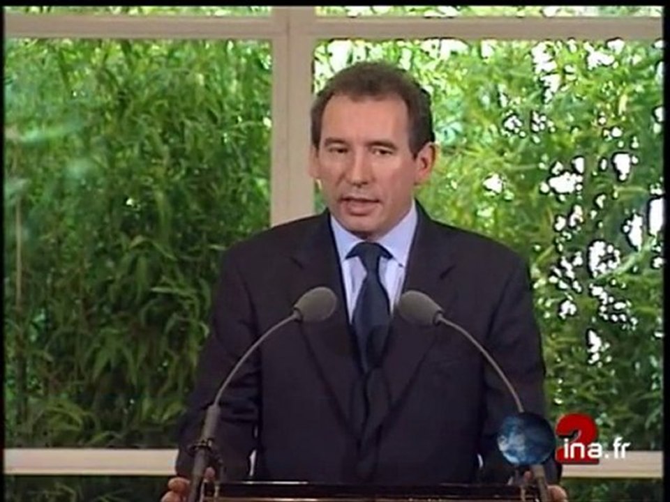Conférence de presse de François Bayrou