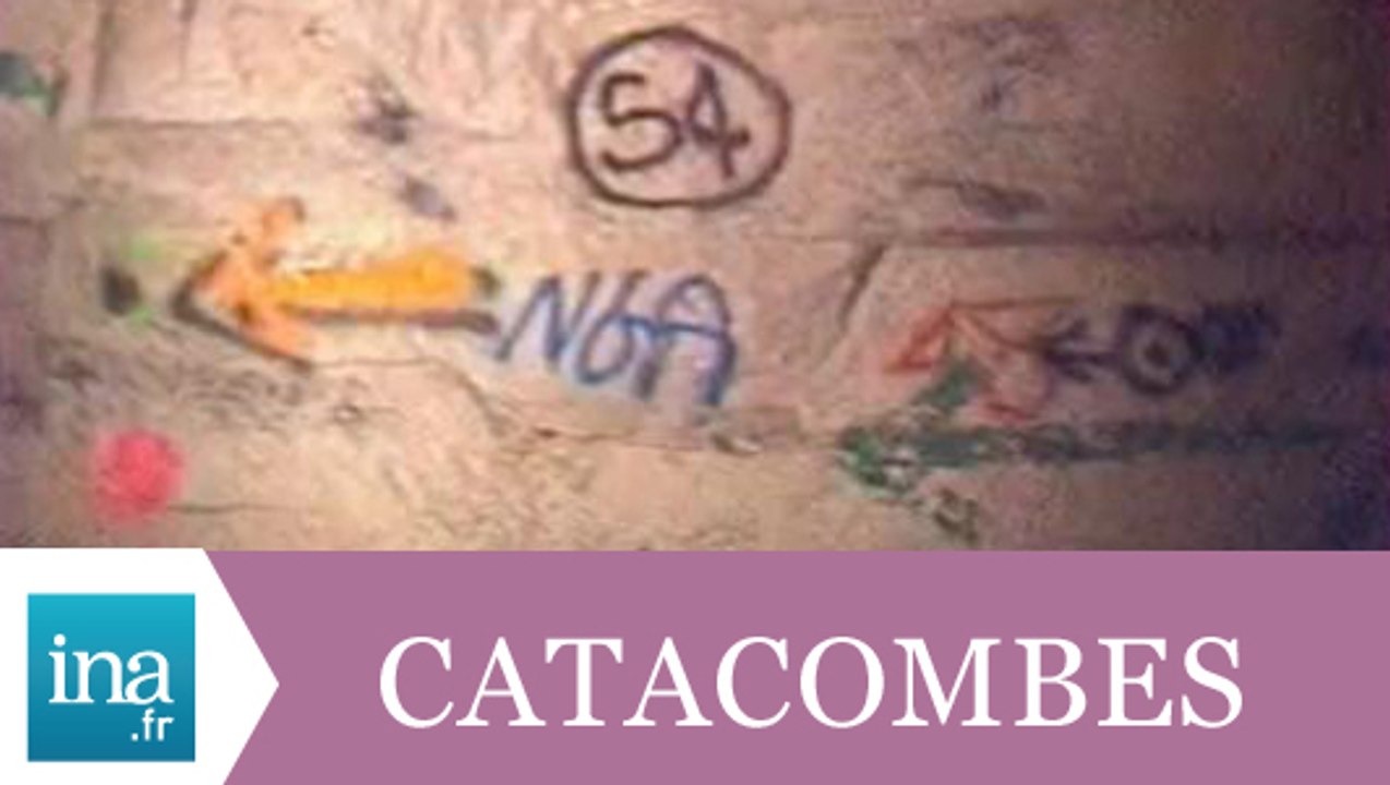Au coeur des catacombes de Paris - Archive INA