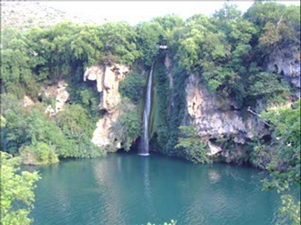 gite piscine aveyron l'oustal de saint juéry proche viaduc de millau causse du larzac abbaye de sylvanes