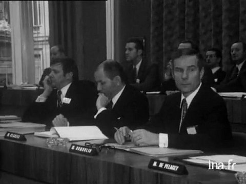 Edgar Faure élu président du Conseil régional