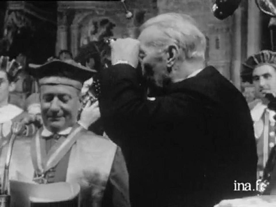 Beaujolais Clos Vougeot : intronisation de Maurice CHEVALIER