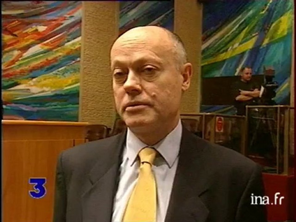 Réactions de conseillers régionaux à l'élection de Longuet à la présidence de la région