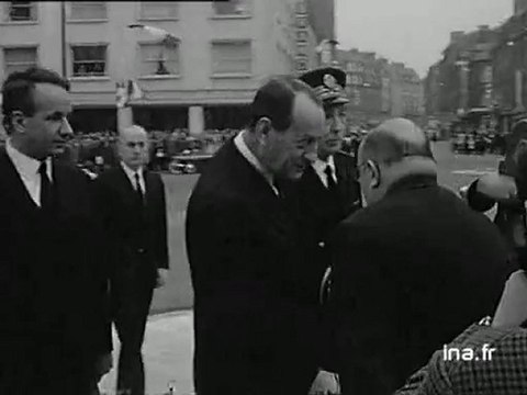 Mars : Inauguration de la maison de la culture à Amiens par André Malraux