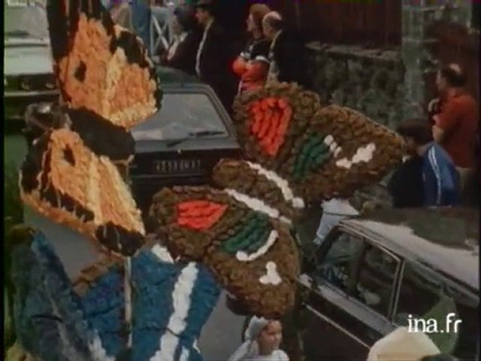 Chars et majorettes à Royère de Vassivière