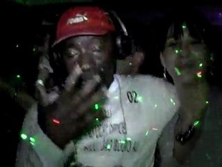 CLIP0005  video 4  camescope soirée  PINK 23 oct 2010