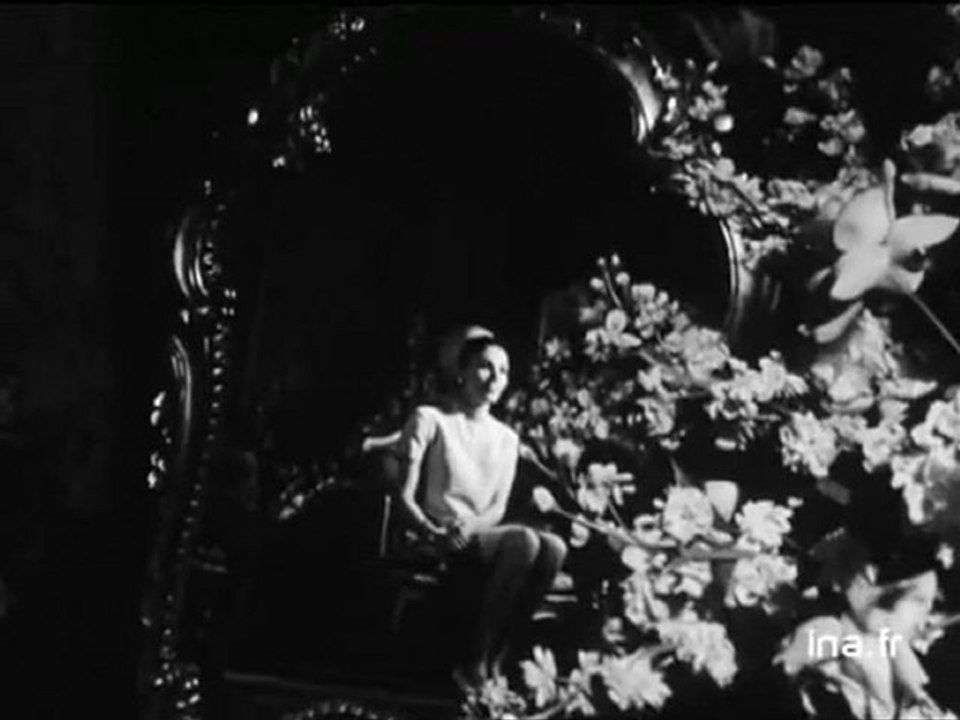 Avant le couronnement de Farah Diba