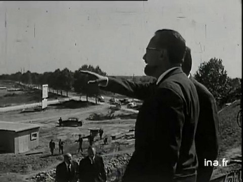 Les nouvelles Halles à Rungis - Archive INA