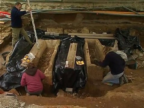Saga des sarcophages d'Angers : Saint Maurille n'y est pas !