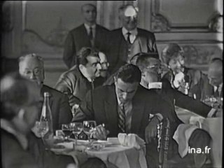 POMPIDOU DEVANT LA PRESSE PARLEMENTAIRE