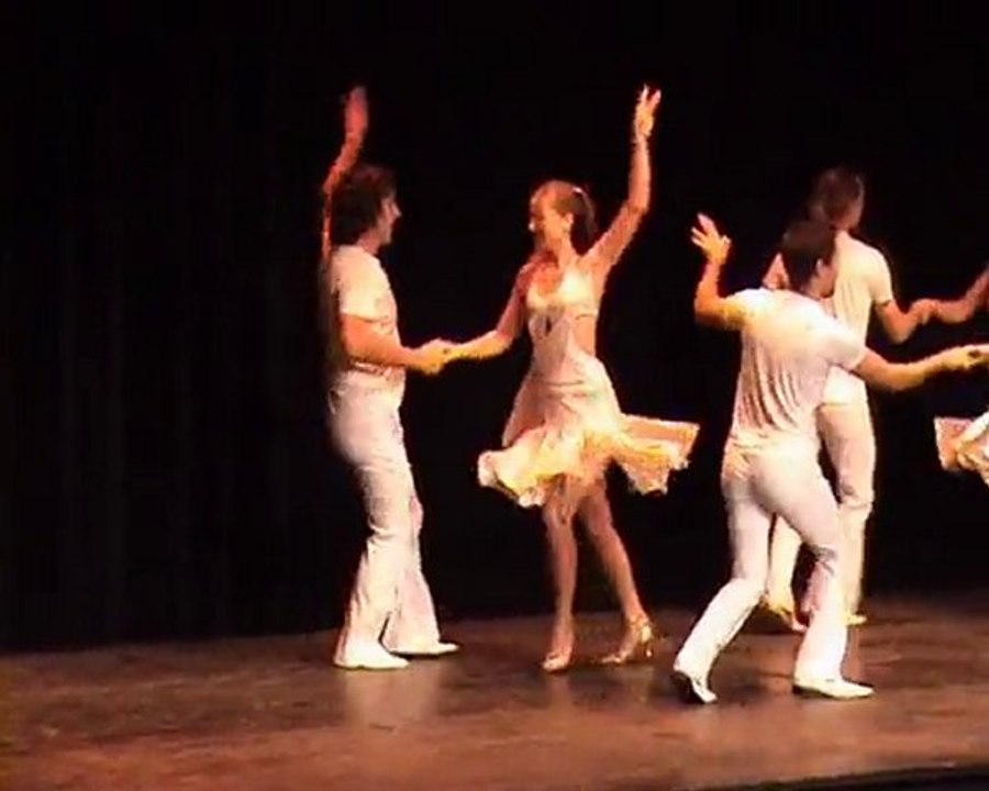 Ange danse salsa Valbonne 2010