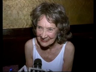 Zeenat Aman & Sandip Honors To ICON OF