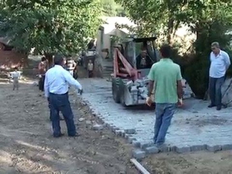 Kilimciler Caddesi'nde 240 Metre Kare Taş Döşendi