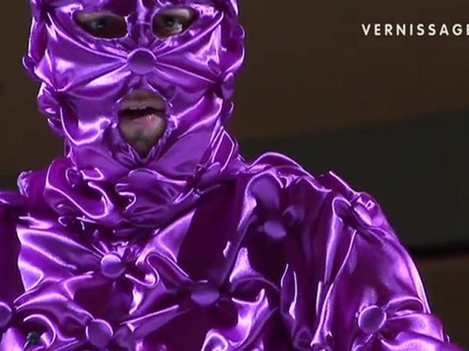 Eviva el cotillo / Performance by Ines Doujak at Haus der Kulturen der Welt, Berlin