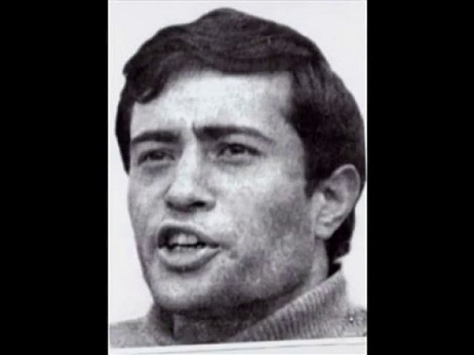 Hey göklere duman durmuş dağlar hey Ahmet Kaya