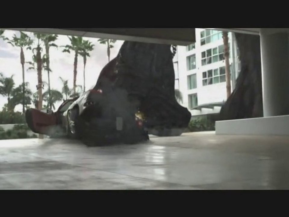 Skyline - Extrait #1 - Car Escape [VO|HD]