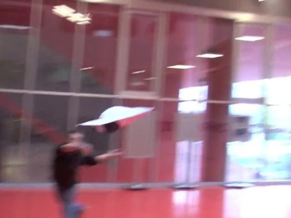 Flashmob Saison 3 JT n°3 : Airplanes Style