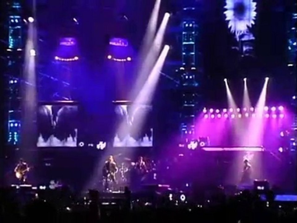 U2 - One  (Zooropa Tour from Sydney 1993)