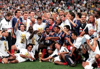 Descente des joueurs sur les Champs-Elysées