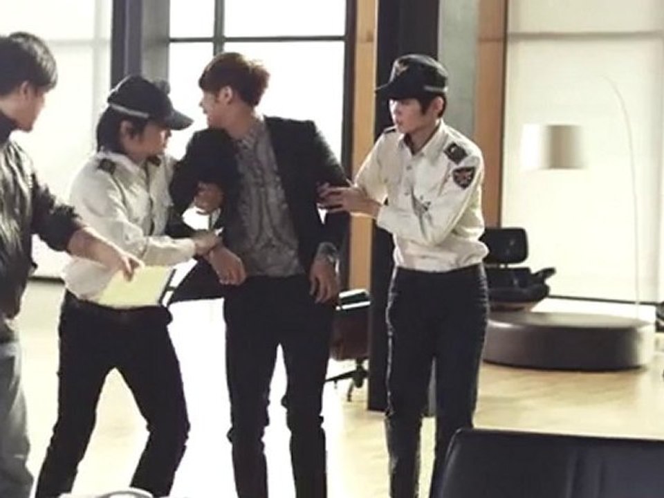 2AM - You Wouldnt Answer My Calls