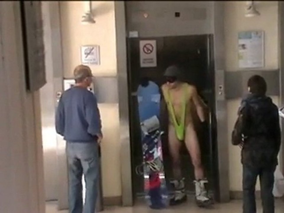 ascenceur borat aux sport d'hiver