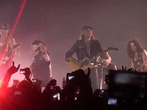 Scorpions - Send Me An Angel (live in Athens, 27-10-10)
