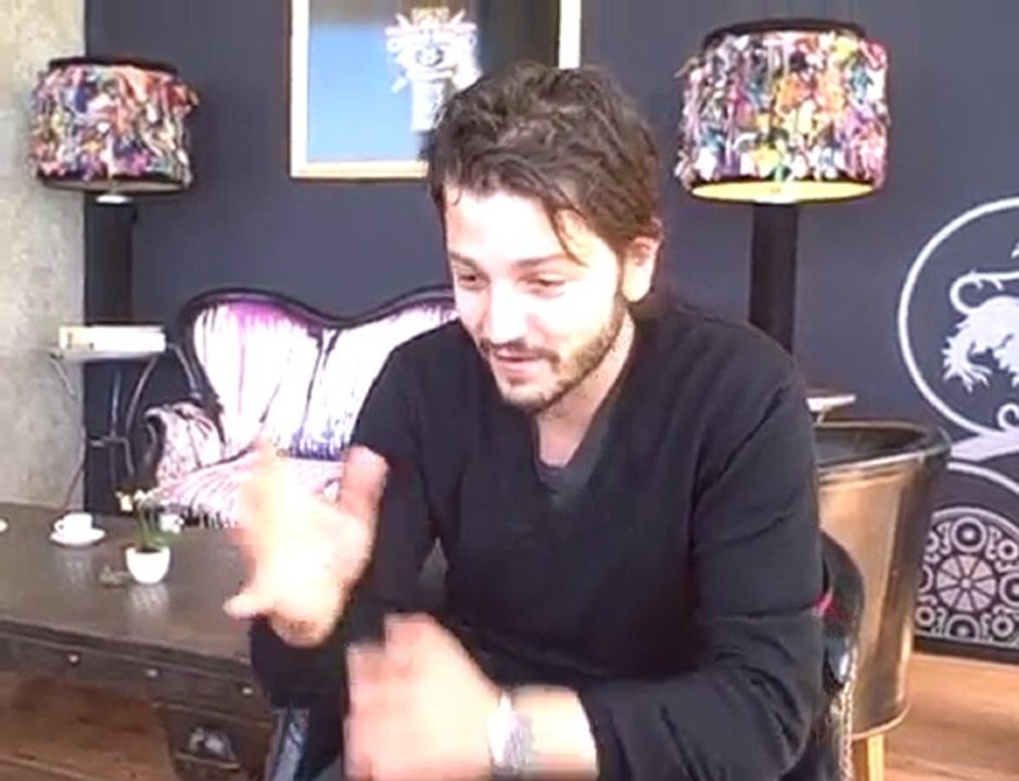 Diego Luna interviewed by Sharon Waxman in Cannes 2010 (II)