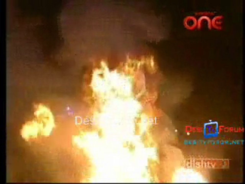 Raat Hone Ko Hai - 28th October 2010 - Pt4