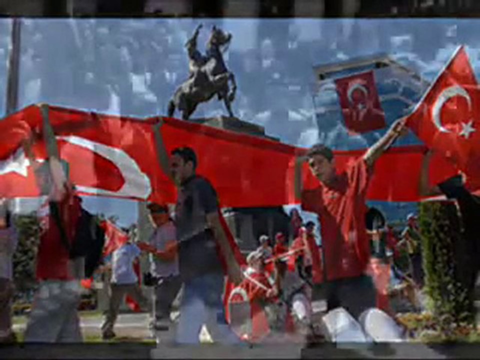 YouTube        - 10 YIL MARŞİ CUMHURIYET 86 YAŞİNDA