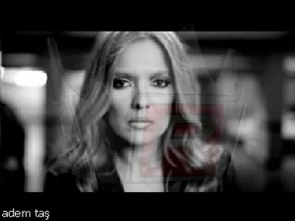 Demet Akalın - Tam Yedi Yıl Oldu 2010 Orjinal Video Klip